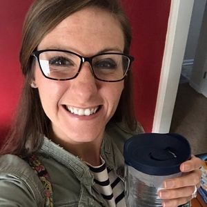 Meet your Posher, Elise